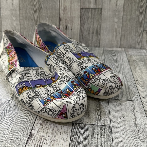Bobs Skechers memory foam women’s Garfield comic strip shoes size 10 - Picture 2 of 8